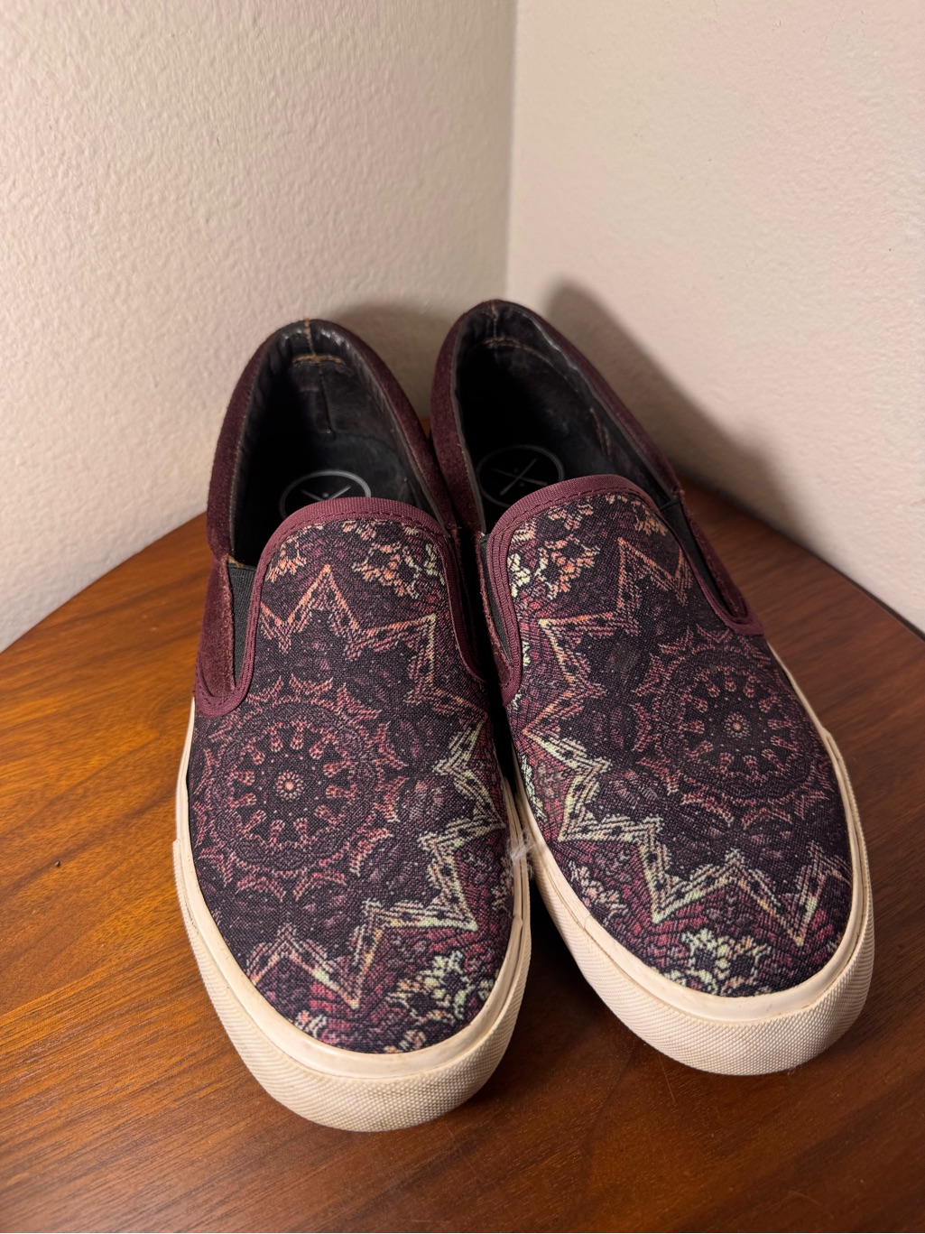 Inkkas Mandala Print Leather Slip-Ons Size 7